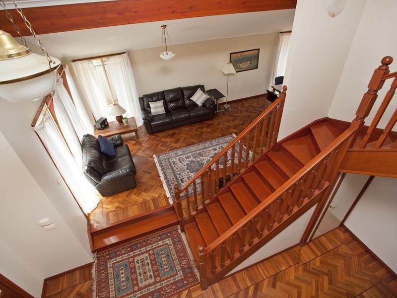 29 Blaxland Drive, Illawong NSW 2234