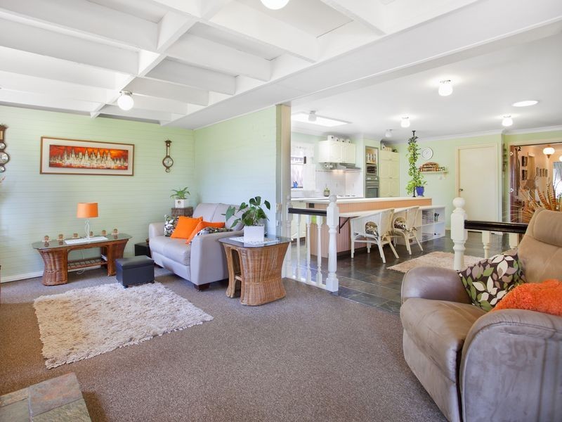 33 Casuarina Road, Alfords Point NSW 2234
