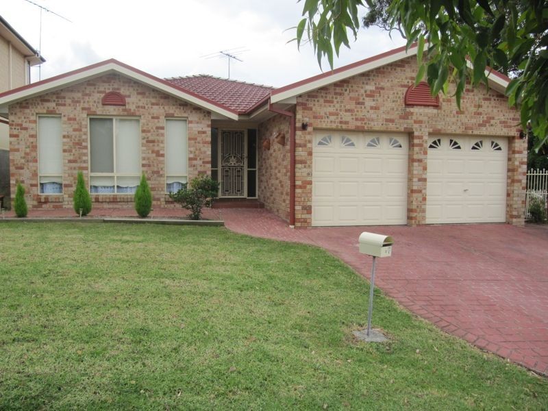 8 Parkwood Drive, Menai NSW 2234