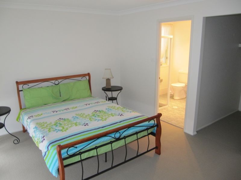 8 Parkwood Drive, Menai NSW 2234