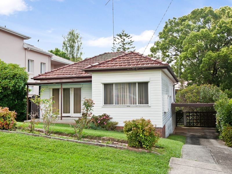 9 Tournay Street, Peakhurst NSW 2210