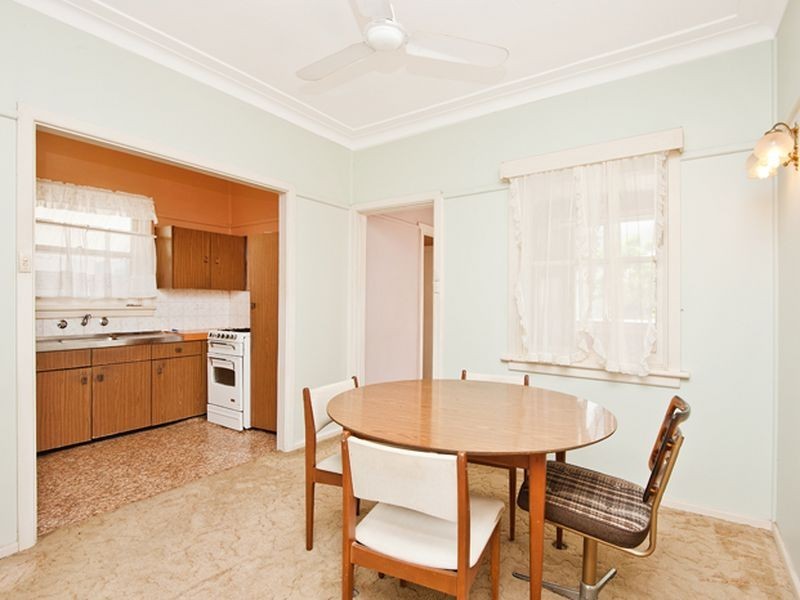 9 Tournay Street, Peakhurst NSW 2210