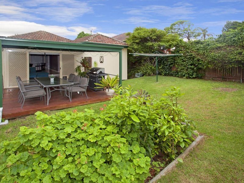 71 Henry Lawson Drive, Peakhurst NSW 2210