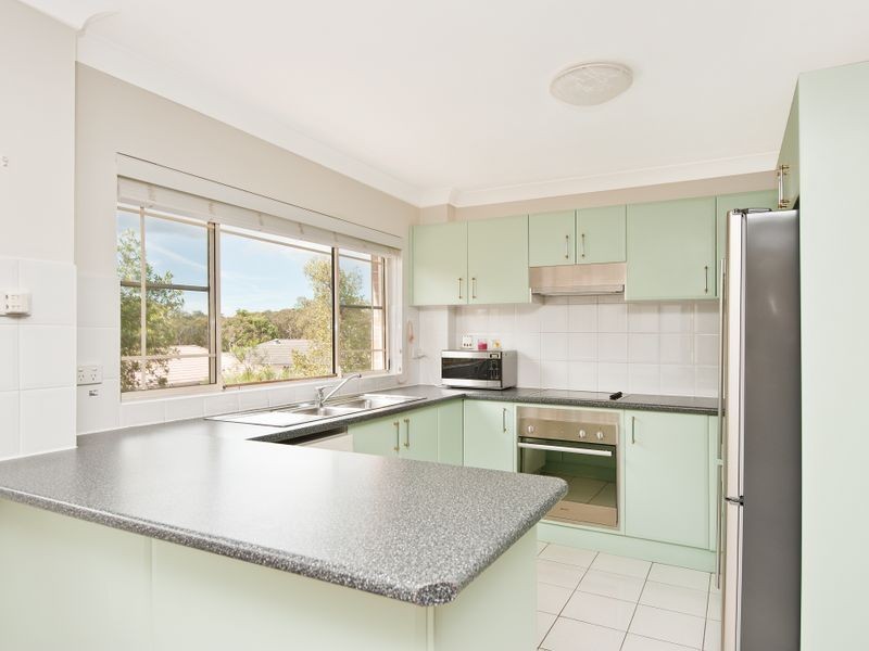 2/24 Arnold Place, Menai NSW 2234