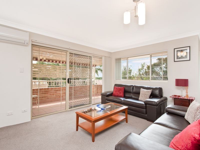 2/24 Arnold Place, Menai NSW 2234