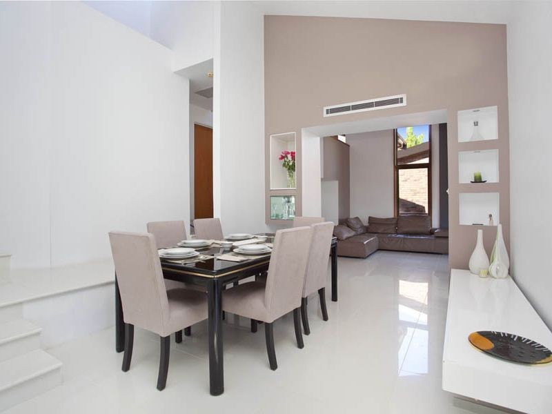 6 Portland Close, Illawong NSW 2234