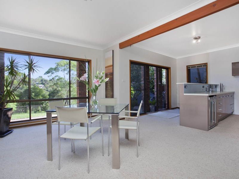 6 Portland Close, Illawong NSW 2234