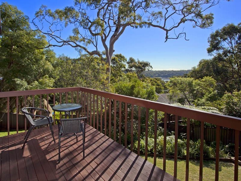 3 Stuart Close, Illawong NSW 2234