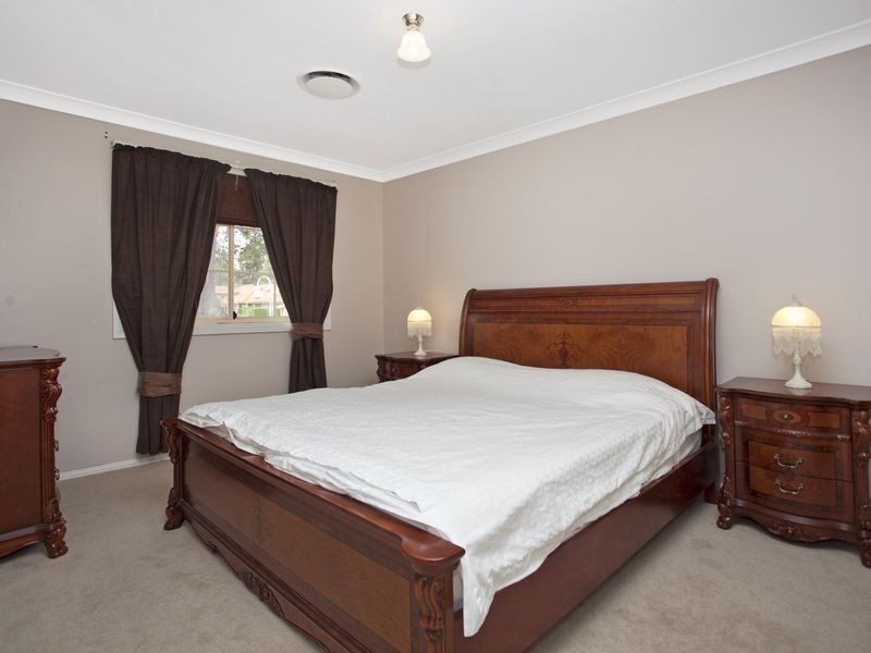 11 Appletree Place, Menai NSW 2234