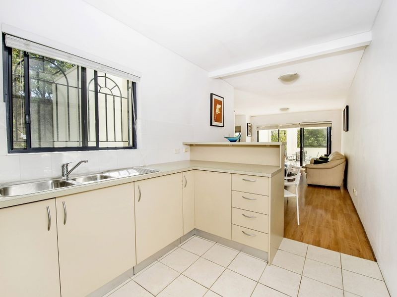 2/337 Old South Head Road, North Bondi NSW 2026