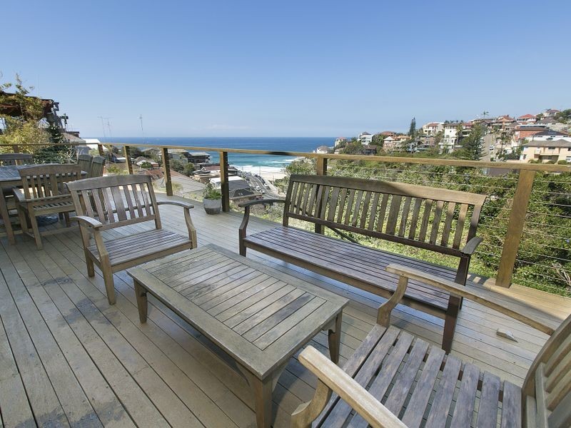 8 Wonderland Ave, Tamarama NSW 2026