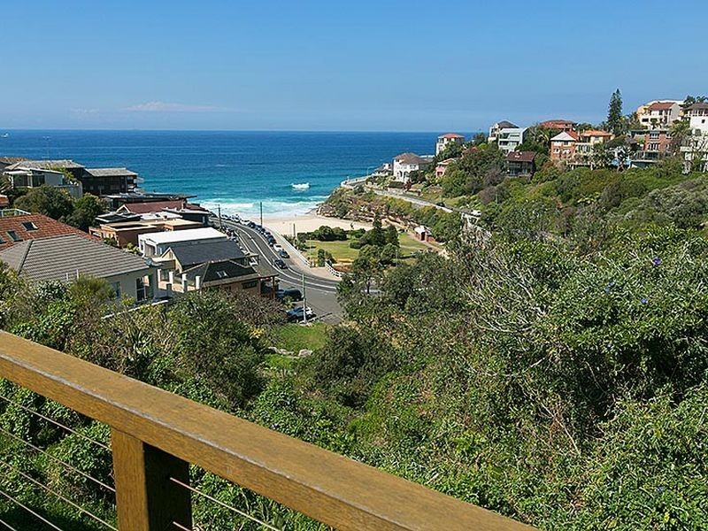 8 Wonderland Ave, Bronte NSW 2024