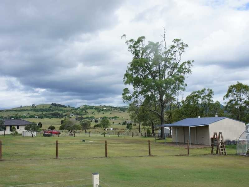 26 Pat Slattery Place, Lowood QLD 4311