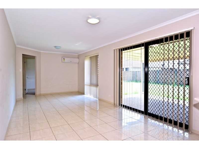 40 Honeywood Drive (Bolingbroke Street), Fernvale QLD 4306