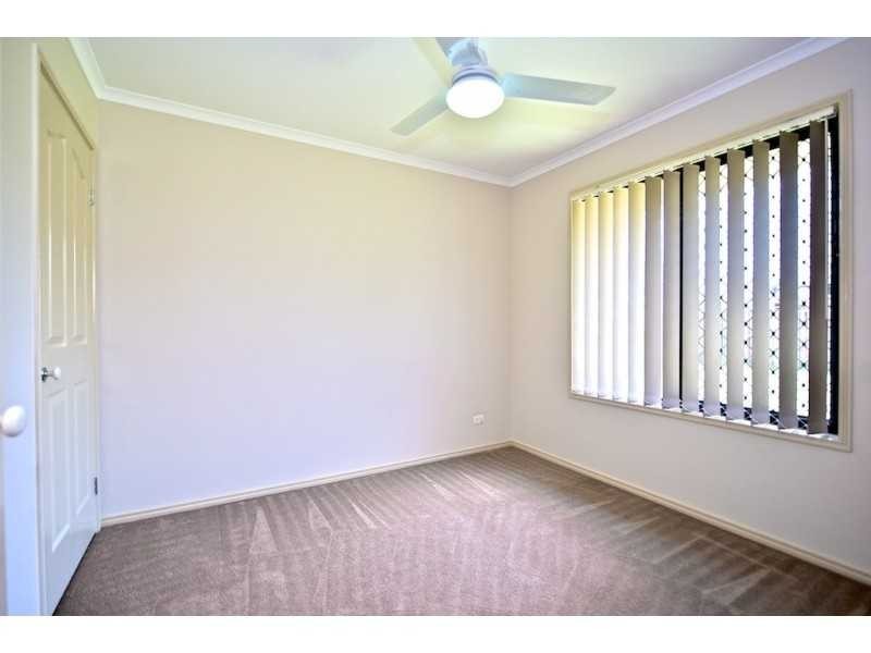 40 Honeywood Drive (Bolingbroke Street), Fernvale QLD 4306