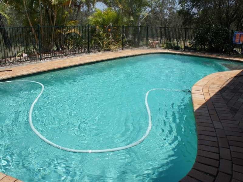 15 Wybalena Road, Pine Mountain QLD 4306