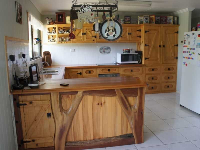 15 Wybalena Road, Pine Mountain QLD 4306
