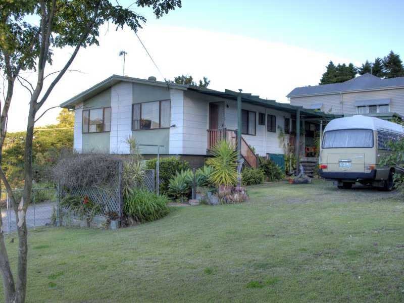 35 Mack Street, Esk QLD 4312