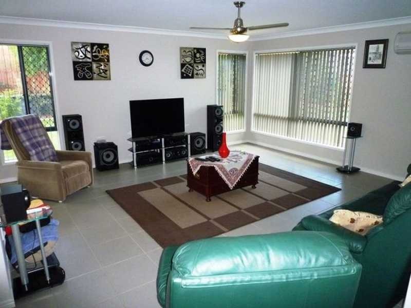 4 Truscott Court, Fernvale QLD 4306