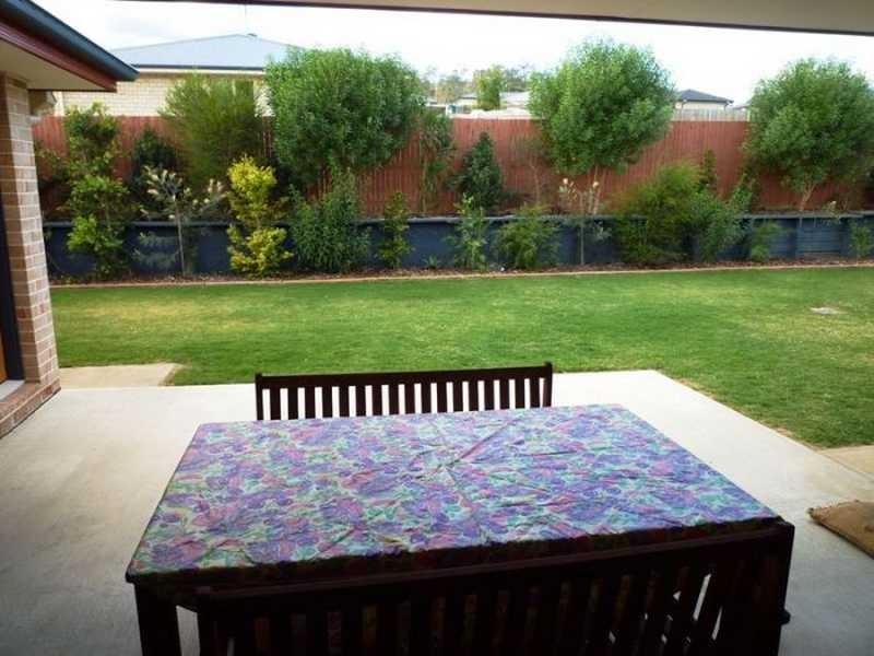 4 Truscott Court, Fernvale QLD 4306