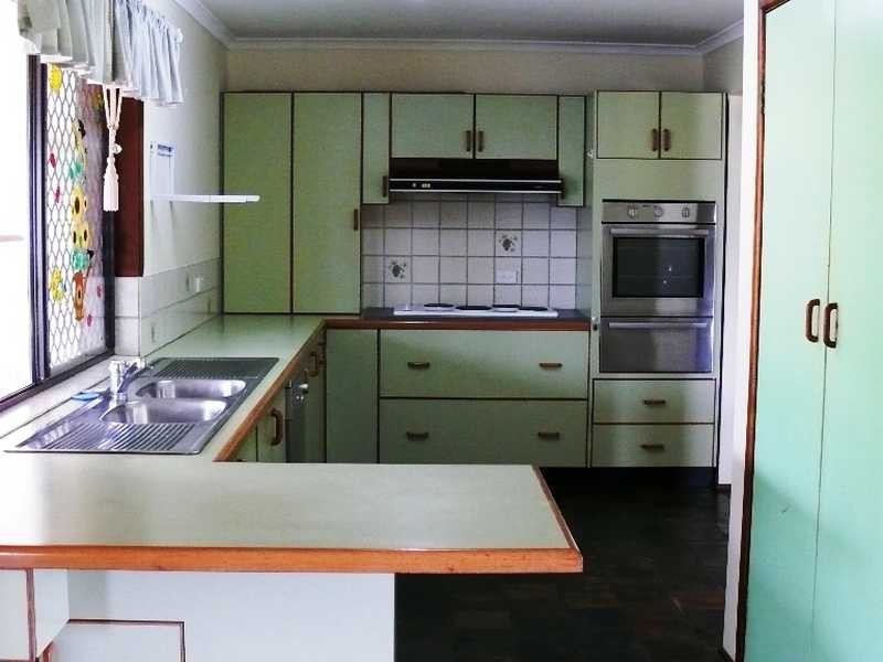 166 Beutels Road, Atkinsons Dam QLD 4311