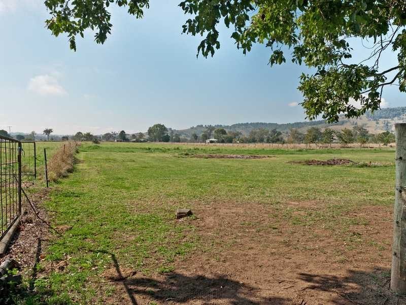 81 Linum Road, Wivenhoe Pocket QLD 4306