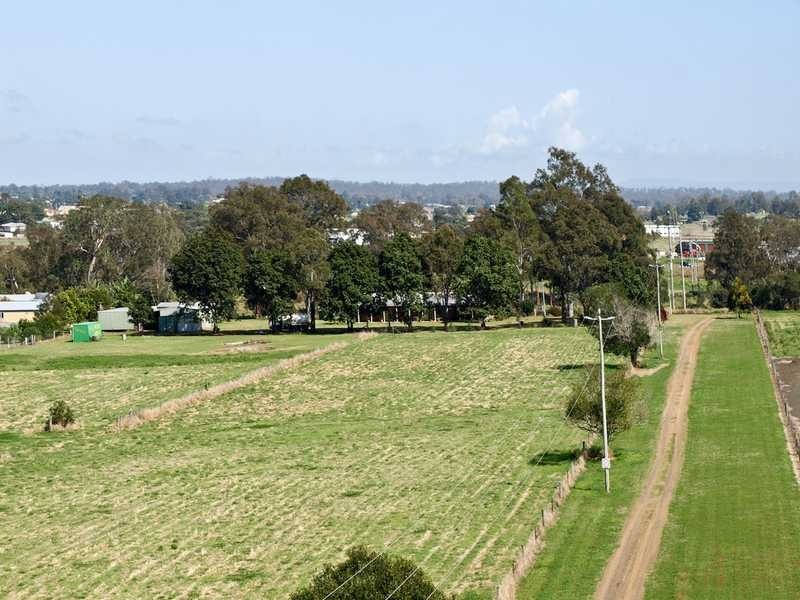 81 Linum Road, Wivenhoe Pocket QLD 4306