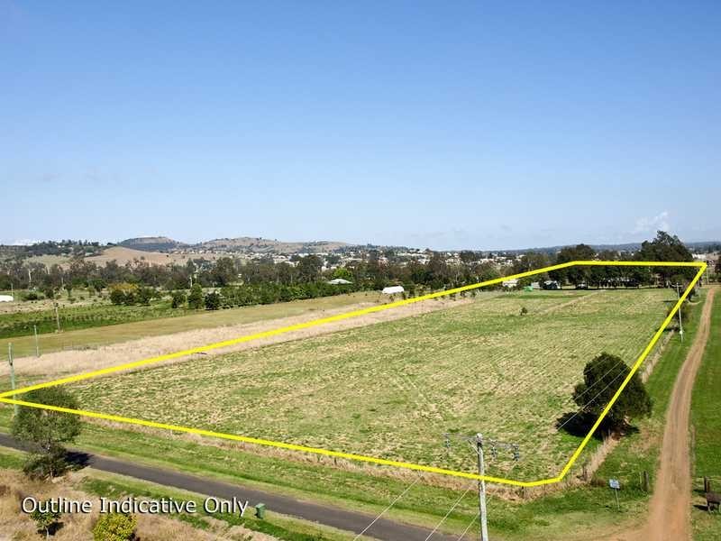 81 Linum Road, Wivenhoe Pocket QLD 4306