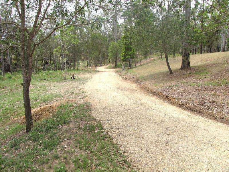 73 Elm Street, Esk QLD 4312