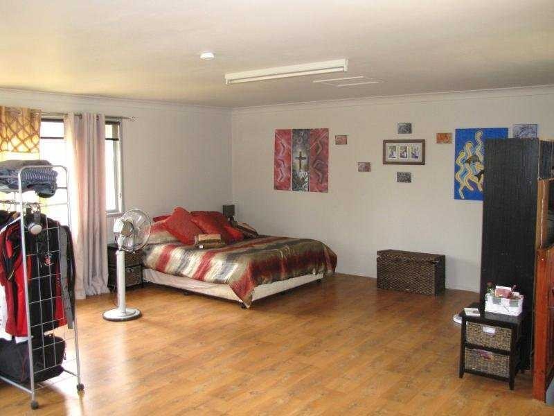 73 Elm Street, Esk QLD 4312