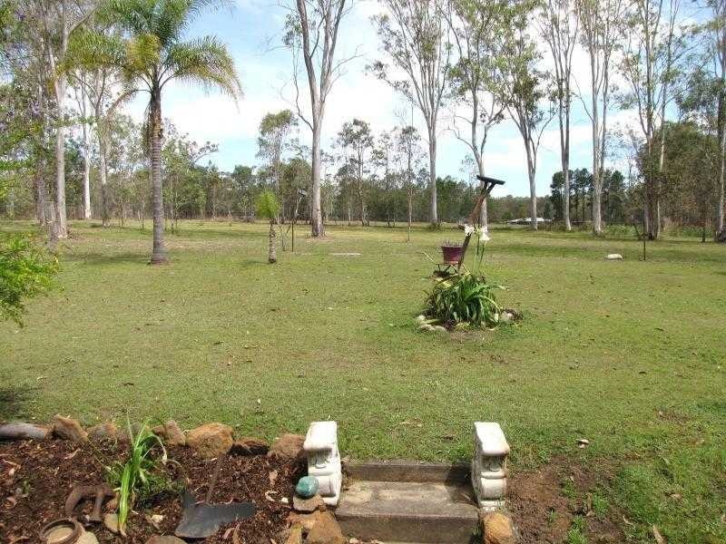 73 Elm Street, Esk QLD 4312