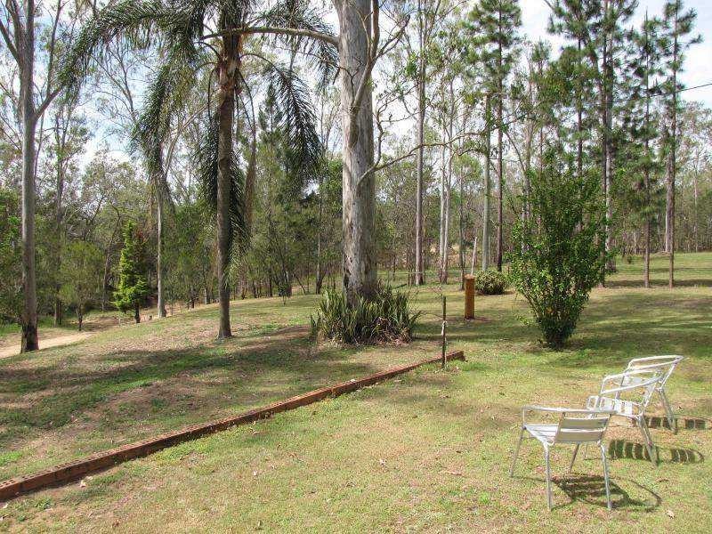 73 Elm Street, Esk QLD 4312