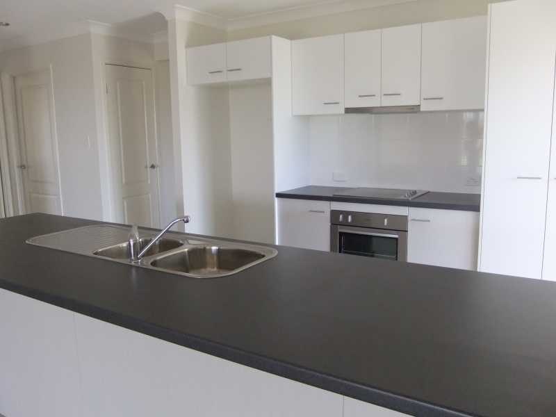 37 Sandpiper Drive, Lowood QLD 4311