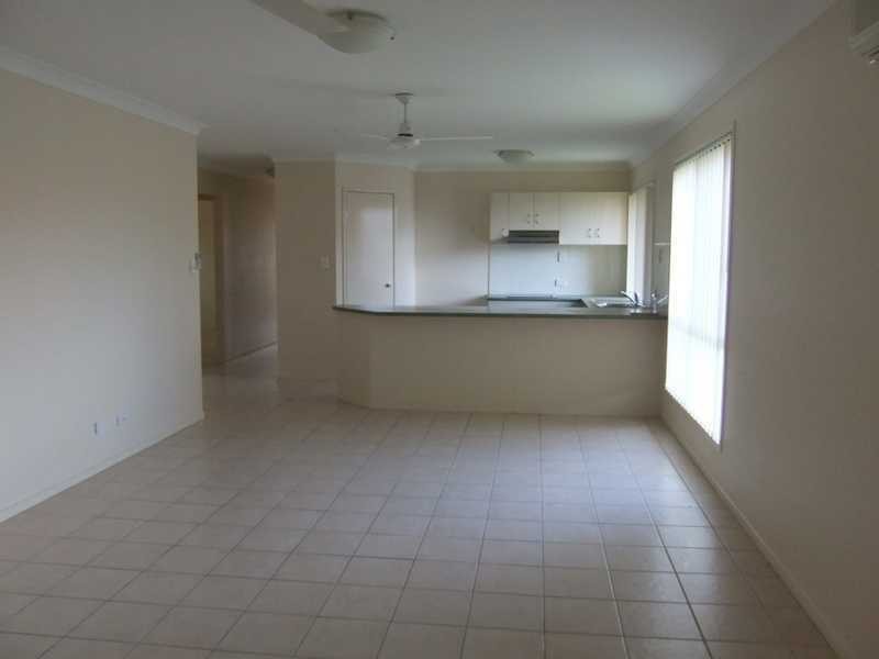 17 Varley Street, Lowood QLD 4311