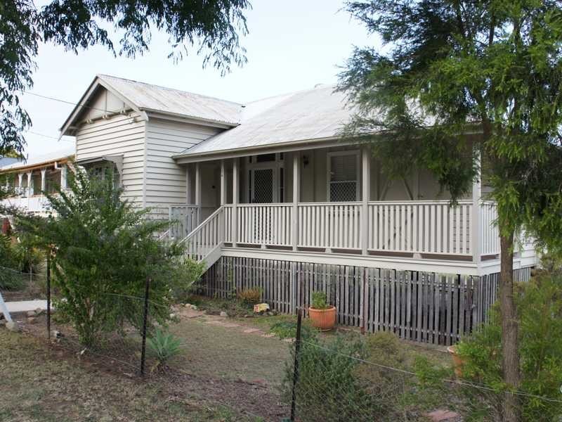 64 Railway Street, Lowood QLD 4311