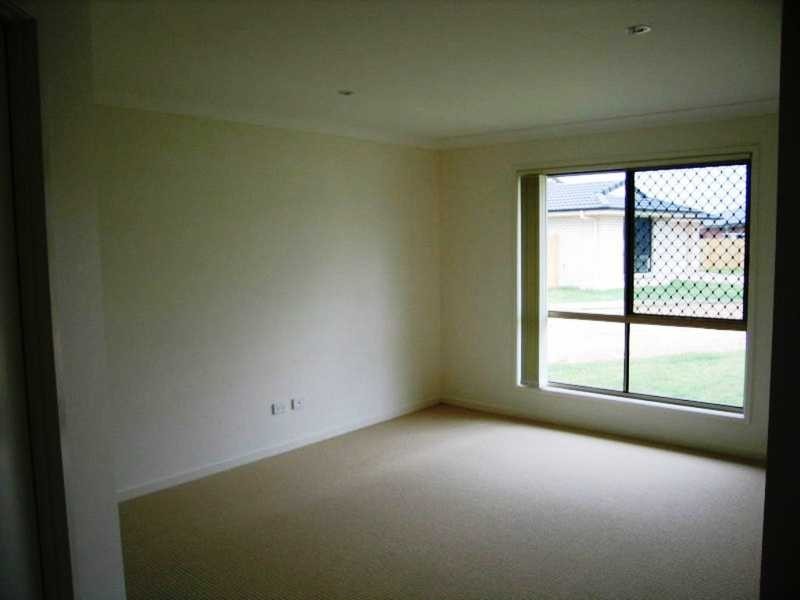 7 Heron Close, Lowood QLD 4311