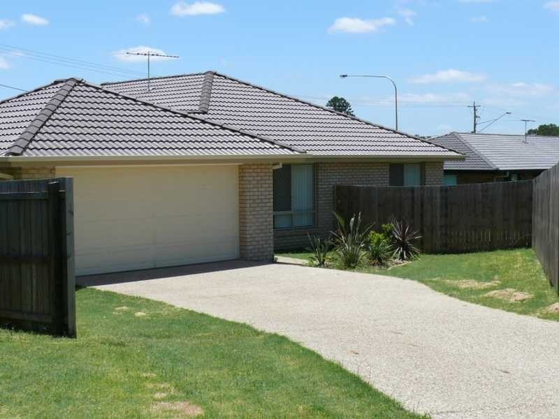 8 Heron Close, Lowood QLD 4311