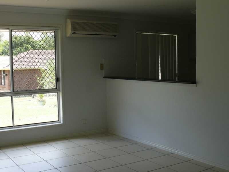 8 Heron Close, Lowood QLD 4311