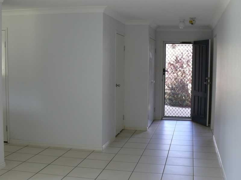 8 Heron Close, Lowood QLD 4311