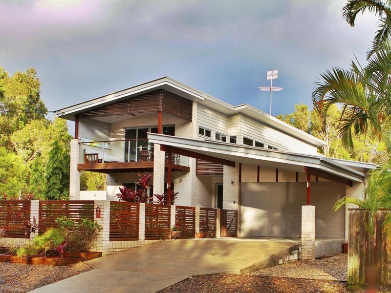 107 Lake Weyba Drive, Noosaville QLD 4566