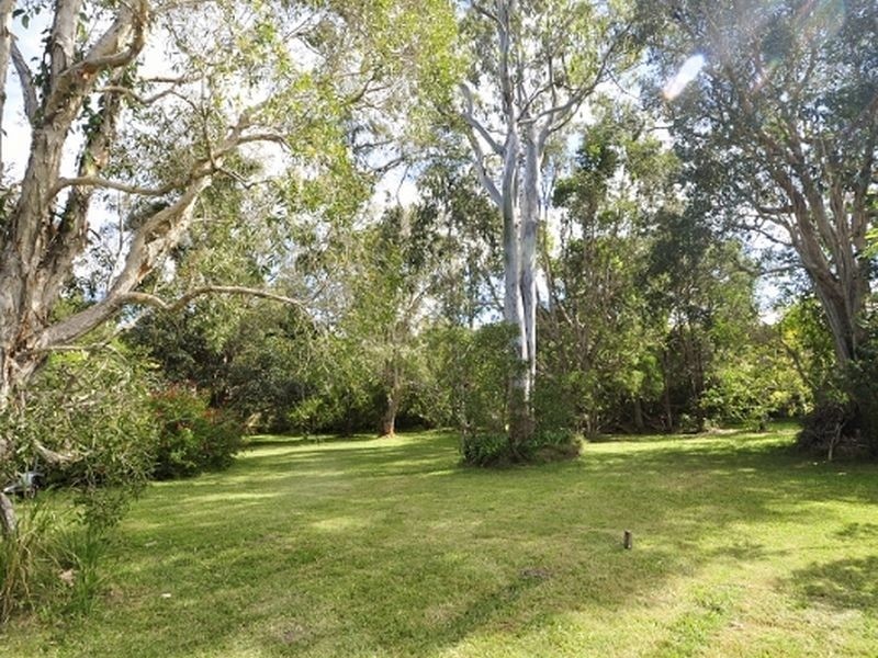 135 Lake Weyba Drive, Noosaville QLD 4566