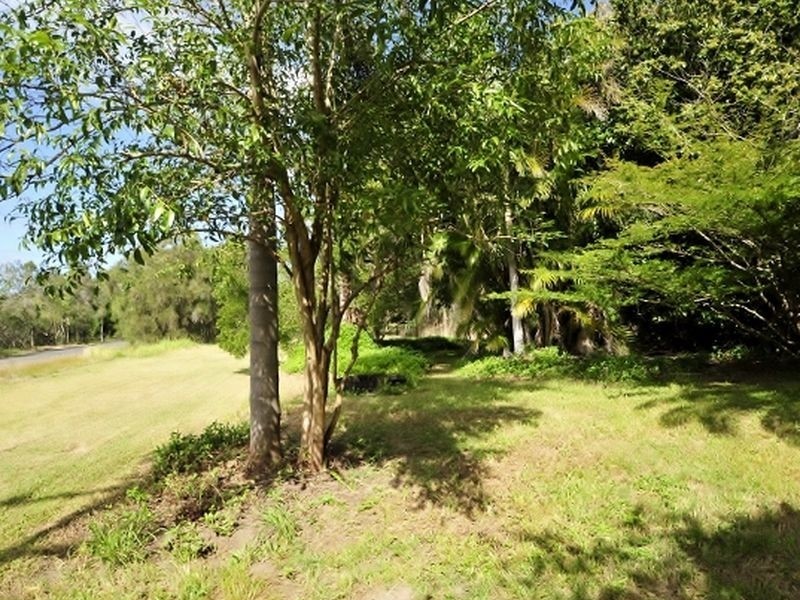 135 Lake Weyba Drive, Noosaville QLD 4566