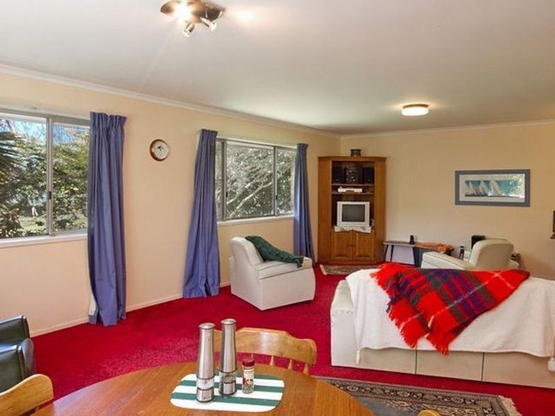 135 Lake Weyba Drive, Noosaville QLD 4566