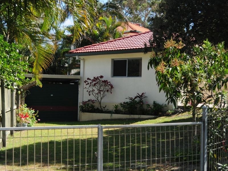 1 Southern Cross Parade, Sunrise Beach QLD 4567