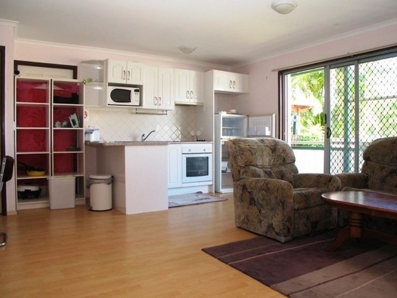 1 Southern Cross Parade, Sunrise Beach QLD 4567