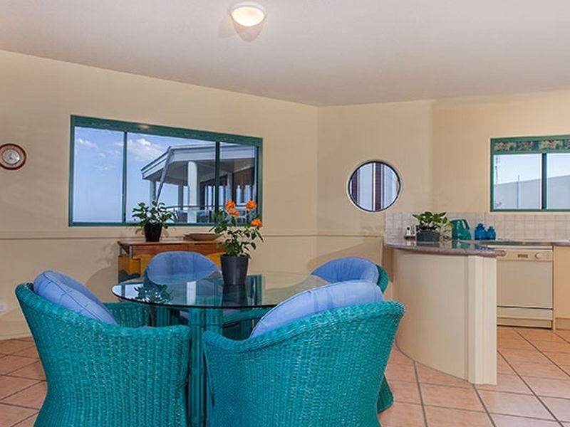 2/33 Tingira Crescent, Sunrise Beach QLD 4567