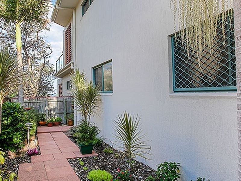 2/33 Tingira Crescent, Sunrise Beach QLD 4567