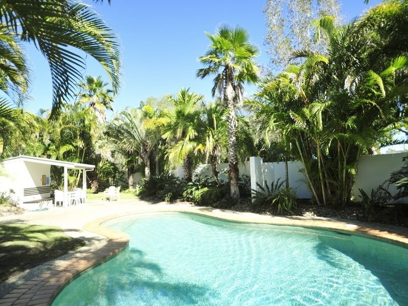 3/2 Banksia Avenue, Noosa Heads QLD 4567