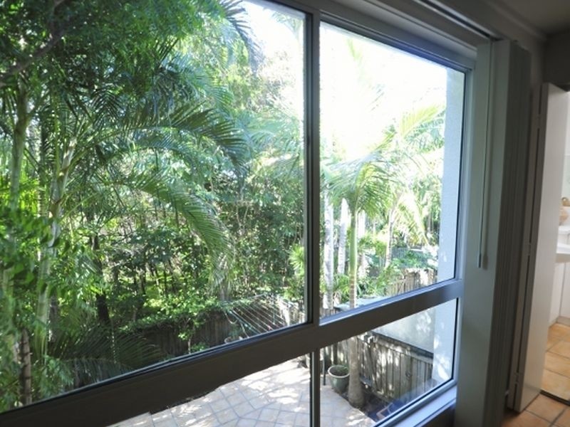 3/2 Banksia Avenue, Noosa Heads QLD 4567