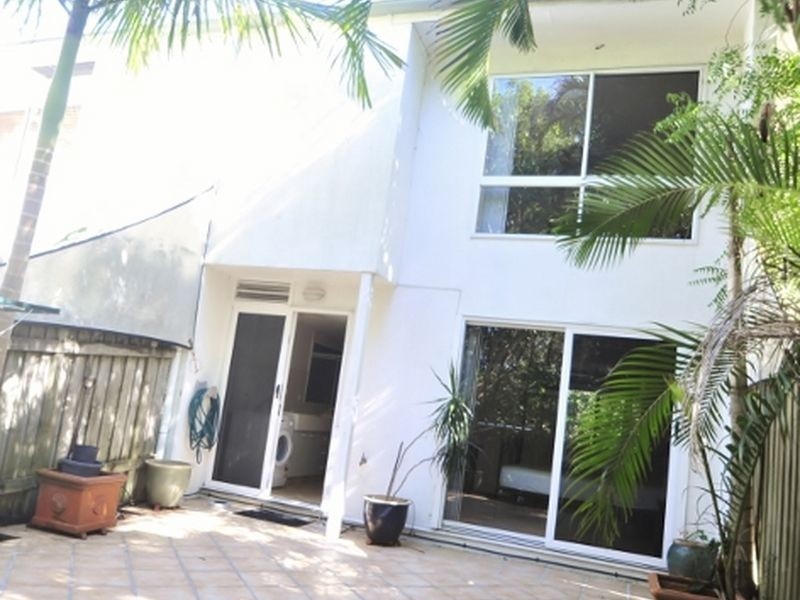 3/2 Banksia Avenue, Noosa Heads QLD 4567